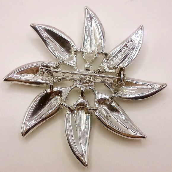 Vintage Gerrys Brooch Flower Design Silver Tone Crystal Center Lapel Pin - Picture 3 of 6